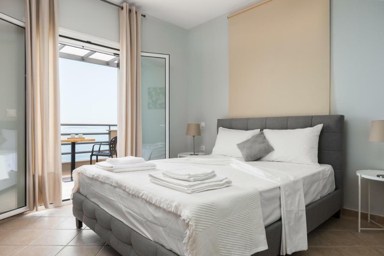 Glyfa Beach Villas Μπαρμπάτι Εξωτερικό φωτογραφία