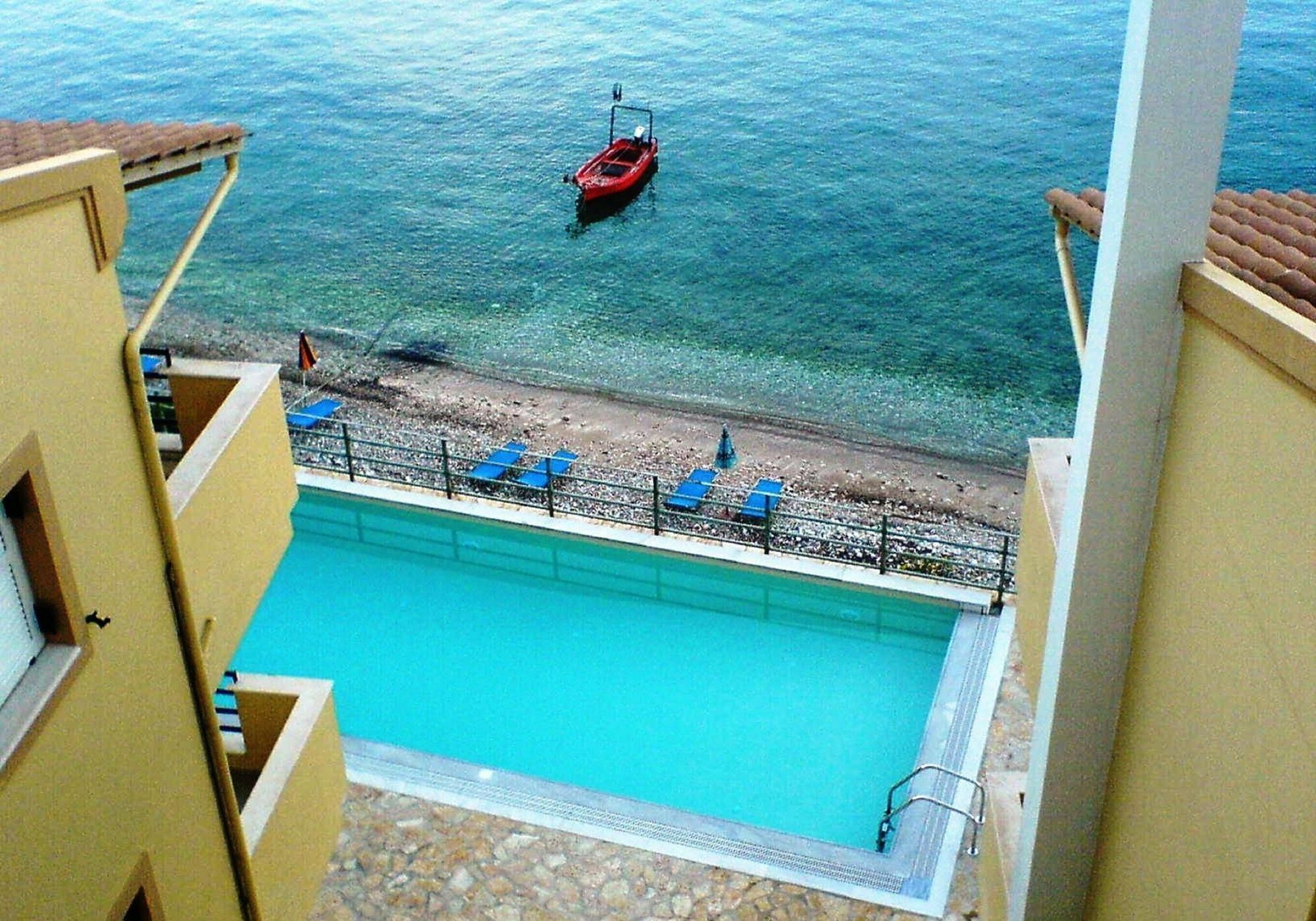 Glyfa Beach Villas Μπαρμπάτι Εξωτερικό φωτογραφία