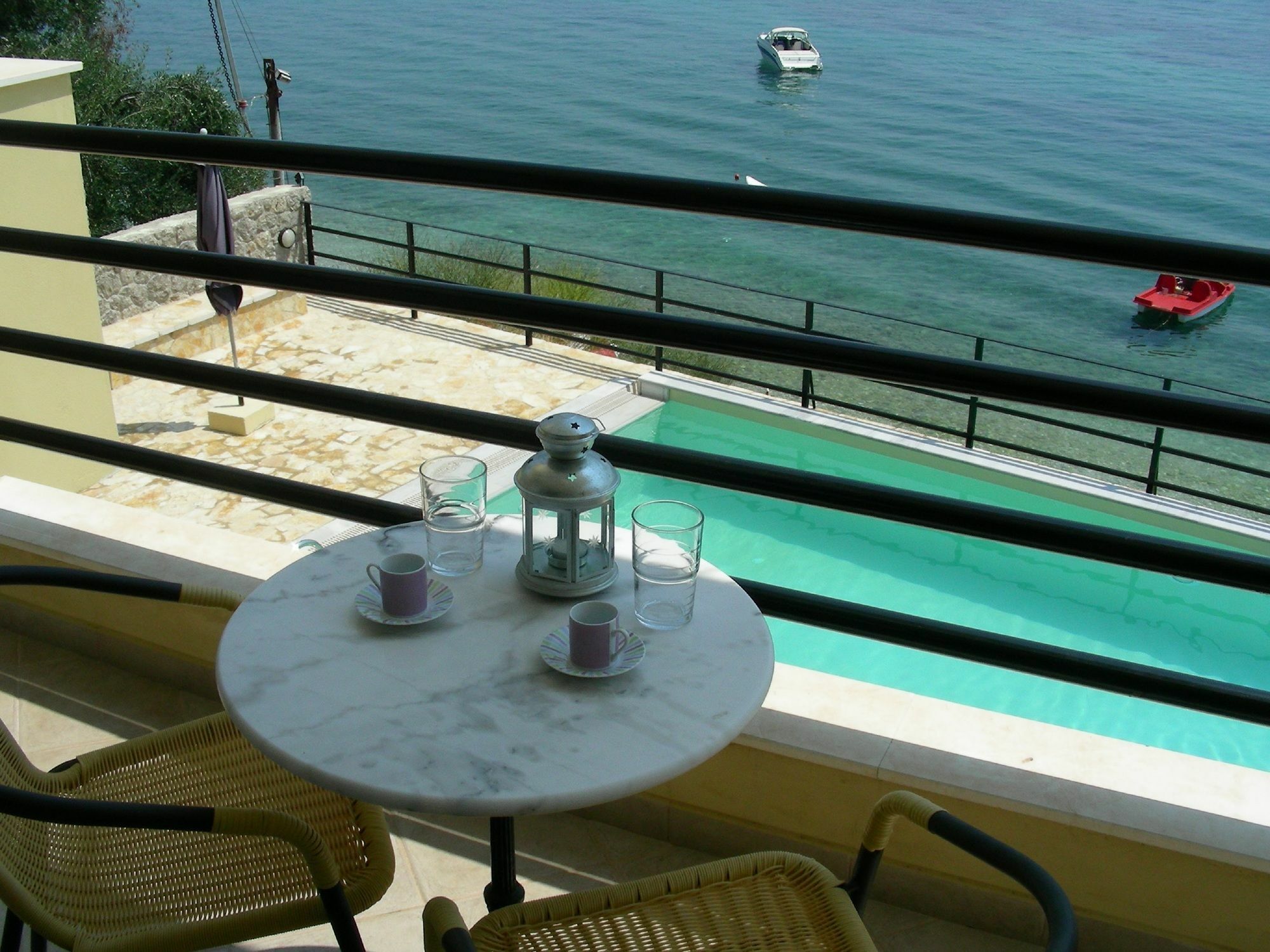 Glyfa Beach Villas Μπαρμπάτι Εξωτερικό φωτογραφία